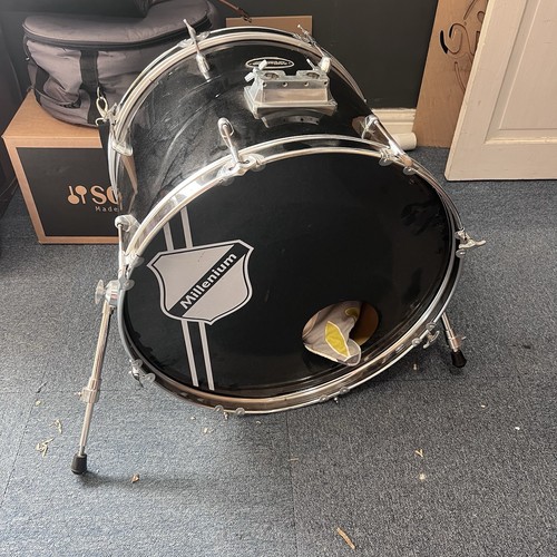 Millenium bass drum in - 22”,